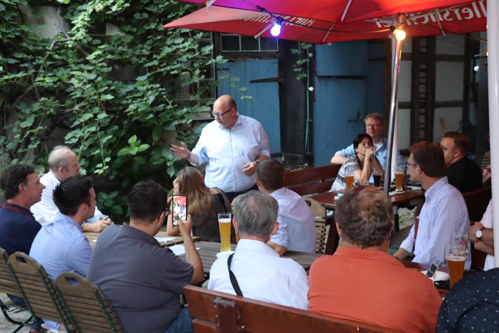 Olaf in der Beek, klimapolitischer Sprecher der FDP-Bundestagsfraktion, besucht das Weserbergland