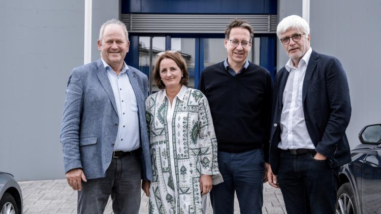 FDP-Landeschef und Spitzenkandidat Dr. Stefan Birkner besucht VG-Orth in Stadtoldendorf.